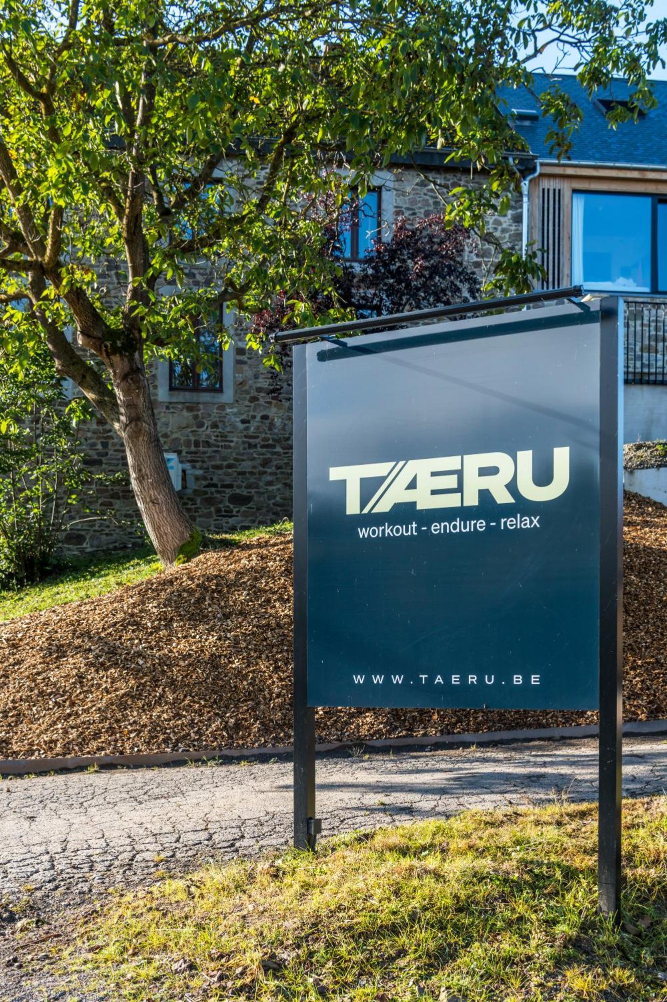 Sporthotel Taeru Érezée Buitenkant foto